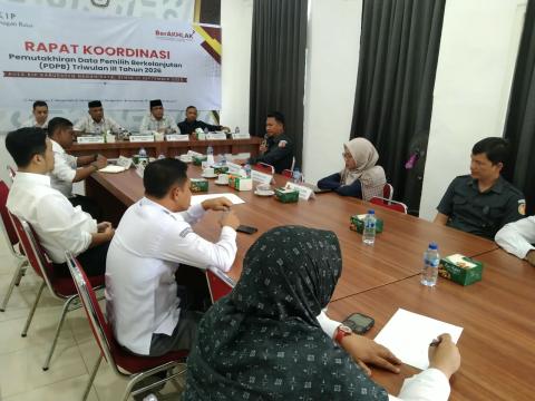 Panwaslih Nagan Raya bersama stakeholder Menghadiri Koordinasi  PDPB Triwulan III  di Aula KIP Nagan Raya, Senin 21 September 2026